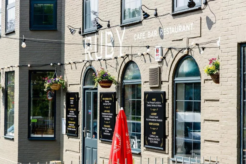 Oyo Ruby Pub & Hotel contacts
